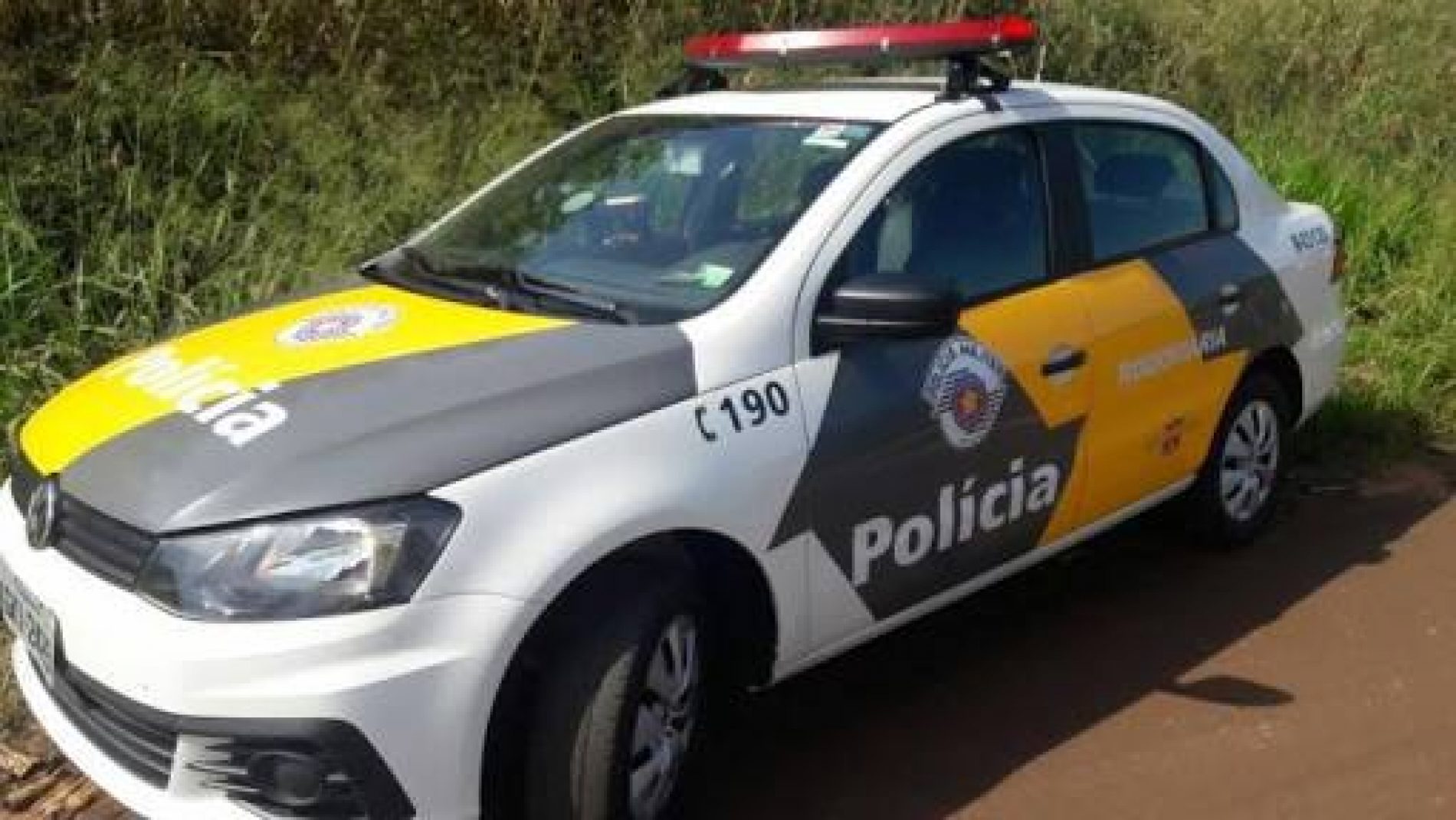 BARRETOS: Polícia Rodoviária apreende veículo suspeito