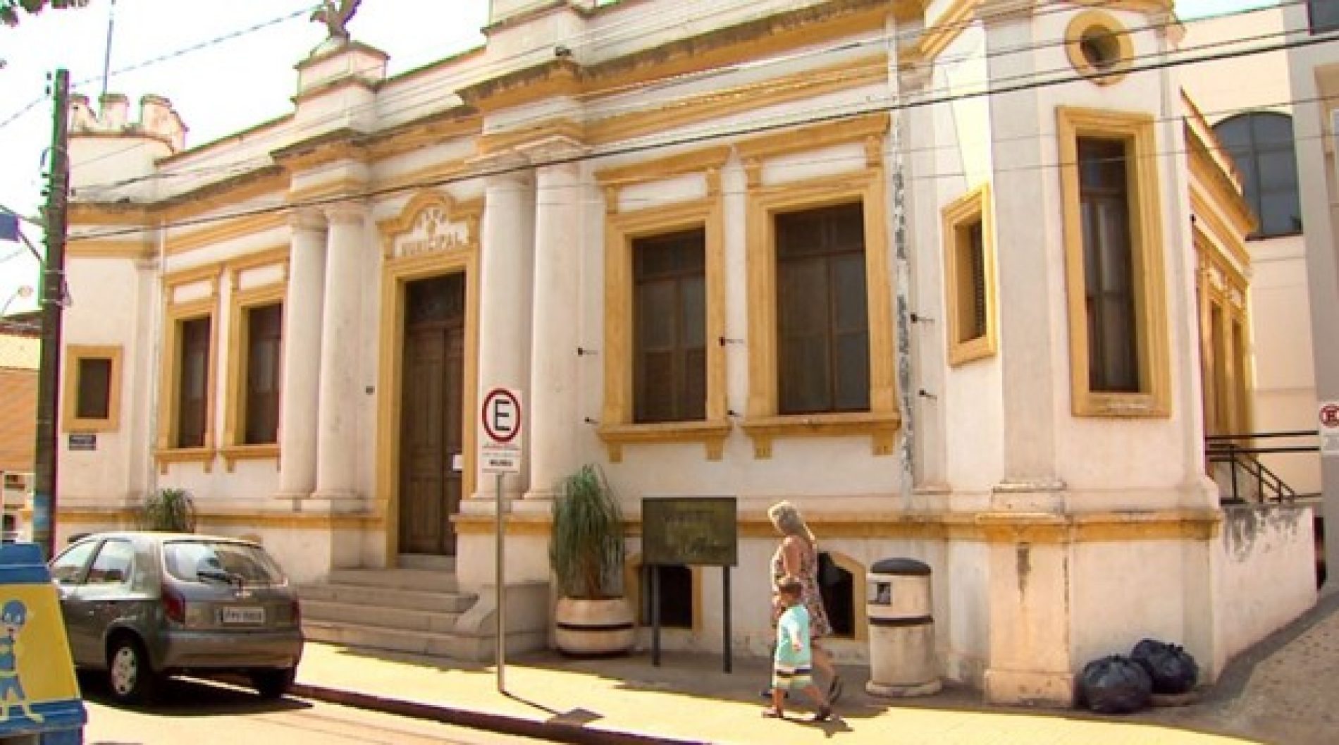 BARRETOS: Exército retira granada e morteiro no Museu Municipal Ruy Menezes