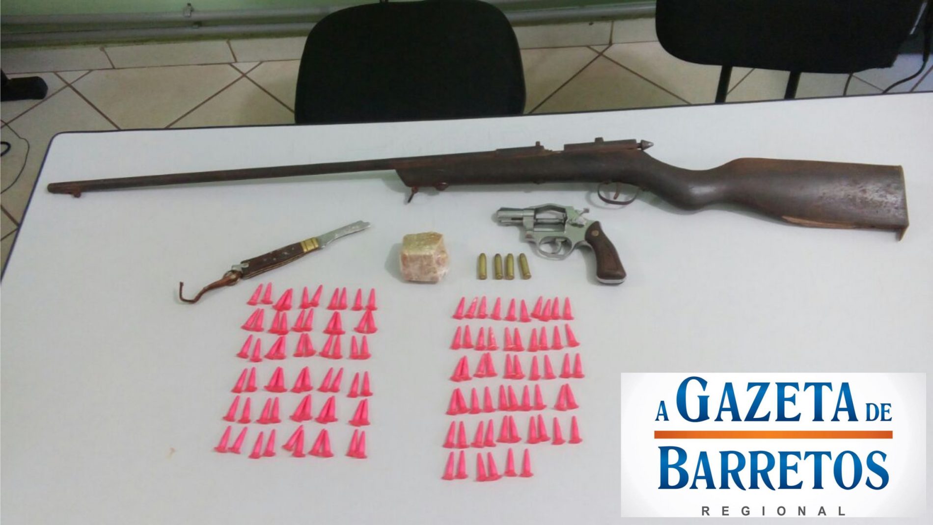 BARRETOS: Casal é preso com armas e drogas em residência no bairro Santa Isabel