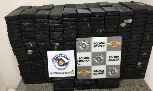 BARRETOS: Polícia apreende 495 kg de cocaína em caminhão