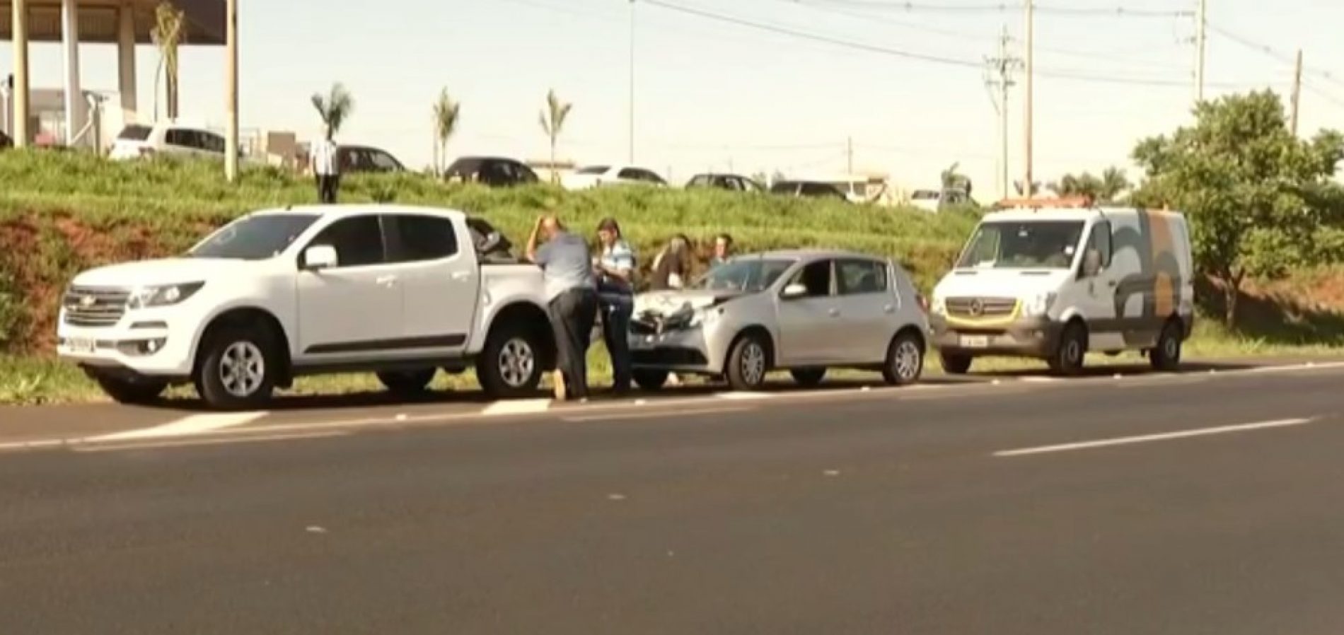 RIO PRETO: Engavetamento atrapalha trânsito na rodovia Washington Luís