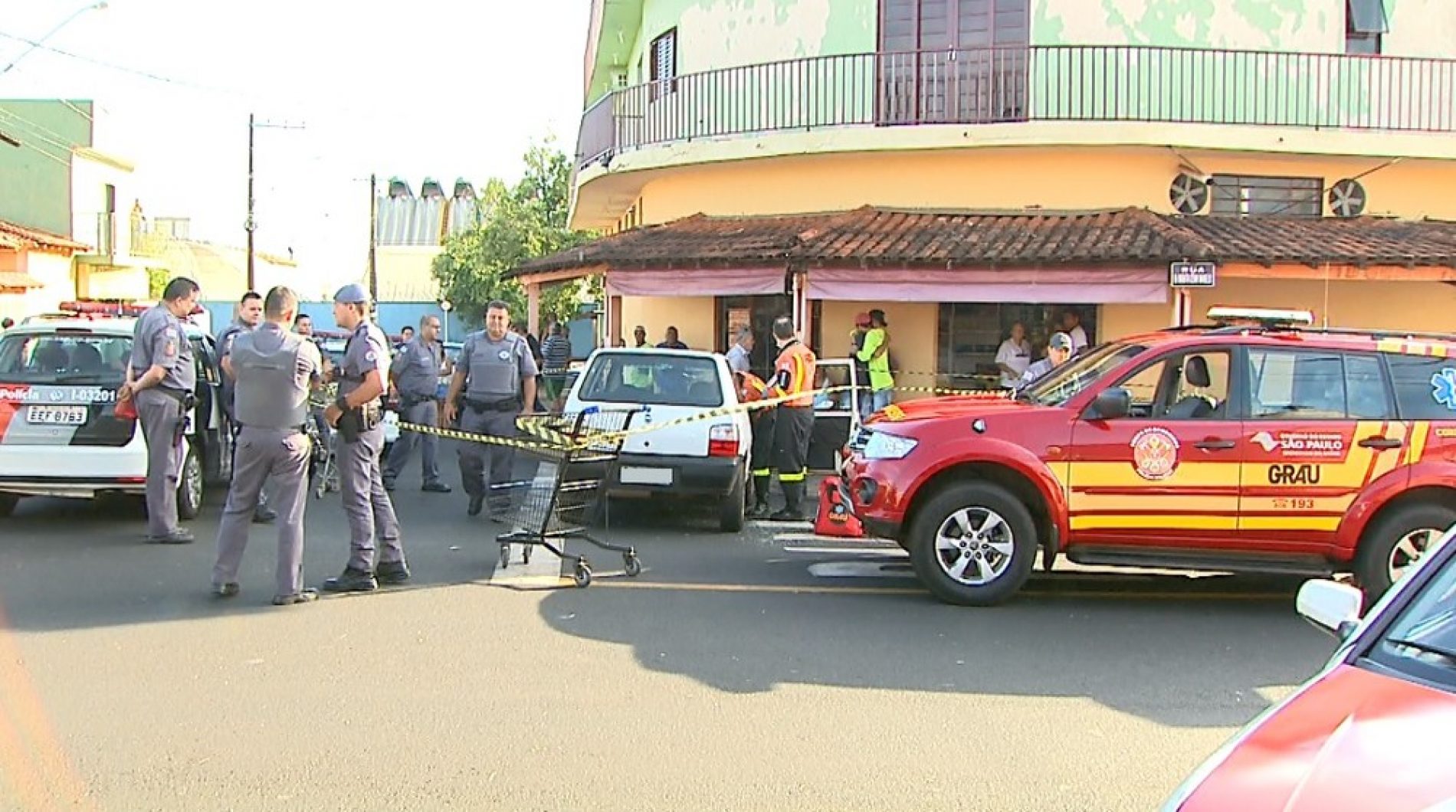 REGIÃO: Borracheiro é executado com 5 tiros dentro do carro