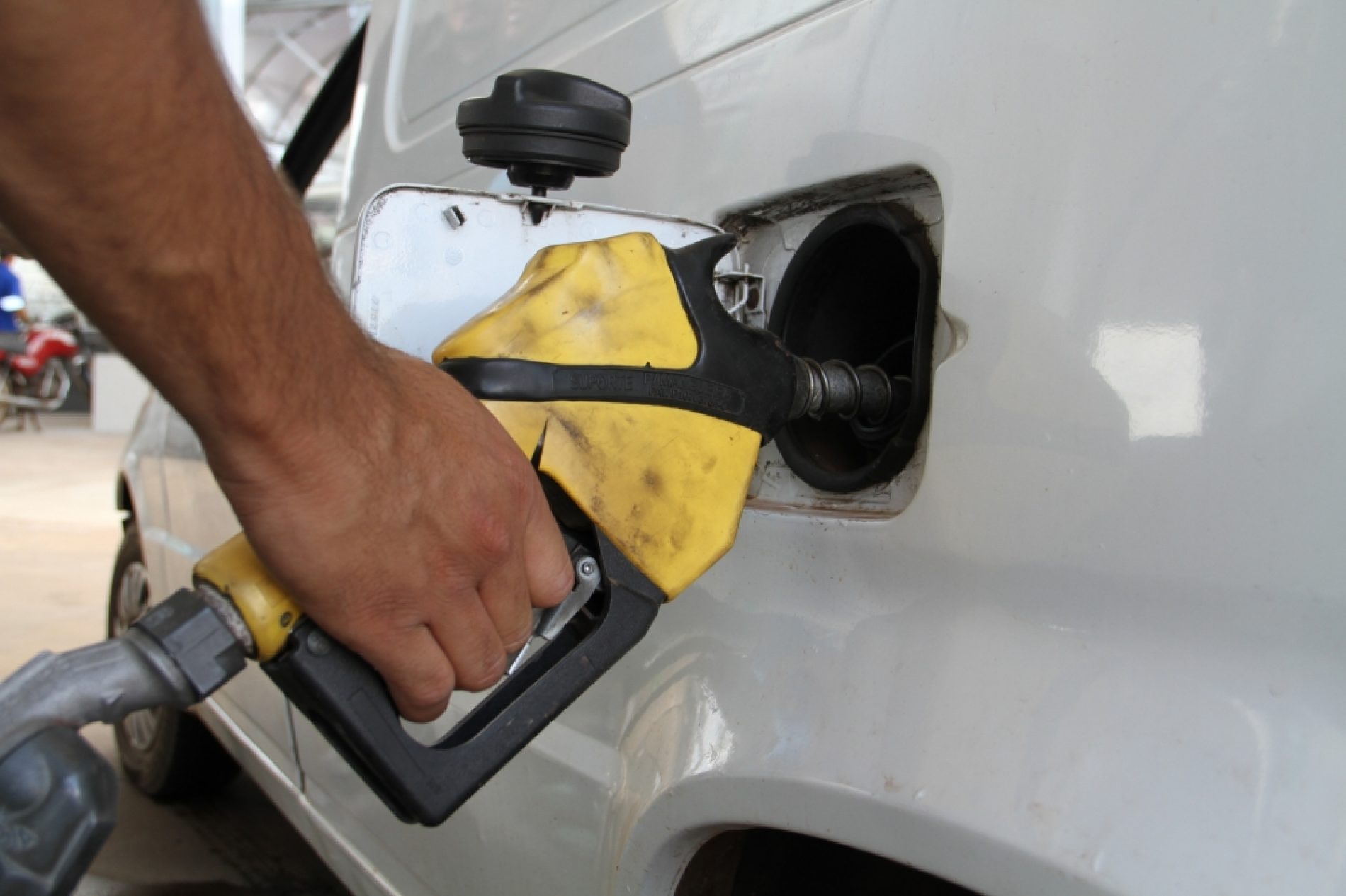 DIESEL: Petrobras anuncia queda de 0,10% no preço da gasolina e recuo de 1,40%