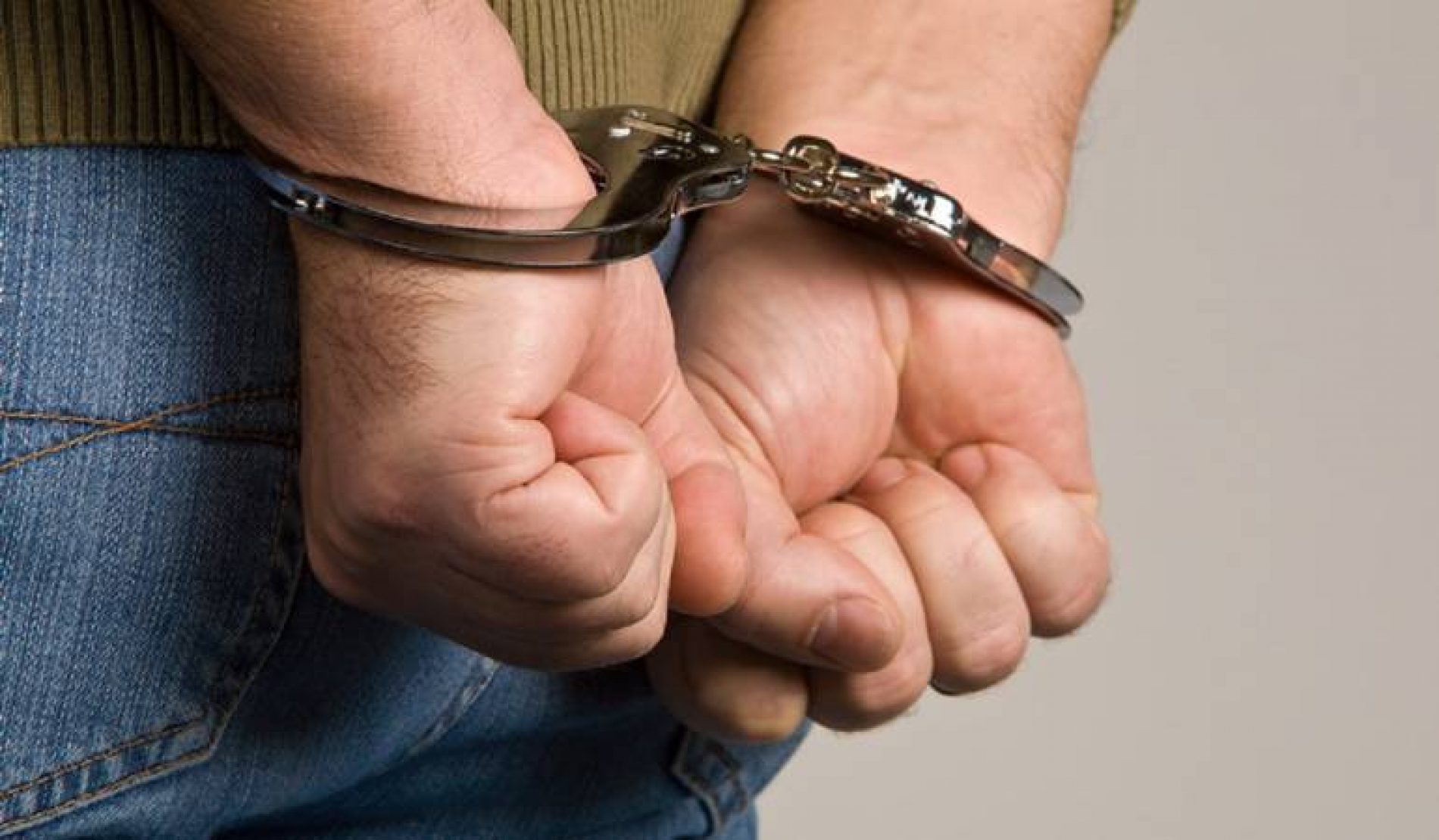 BARRETOS: Homem é preso traficando drogas no bairro Santa Isabel
