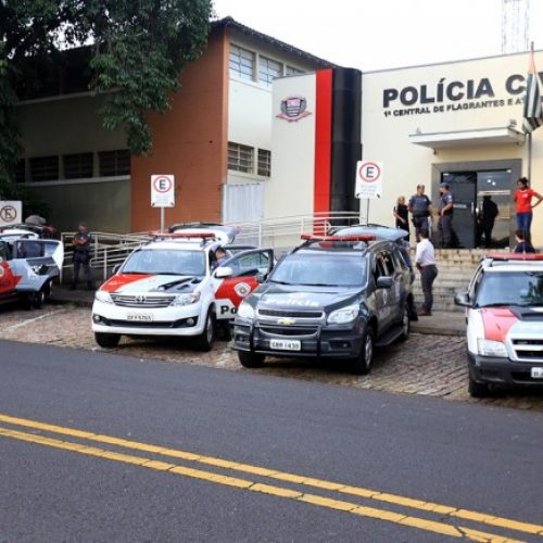 REGIÃO: Assaltante fica ferido e é preso após tentar roubar motocicleta de policial