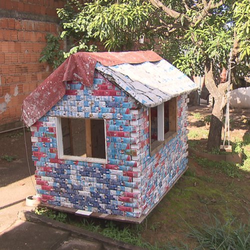 DF: Morador constrói casa de brinquedo para filho e recebe aumento no IPTU no Distrito Federal