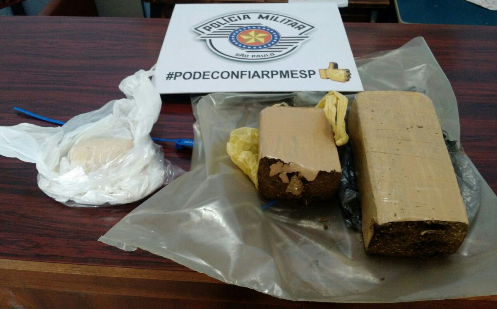 GUAÍRA: Policia Militar apreende quase um quilo de drogas em residência no Mutirão 2 e um homem é preso