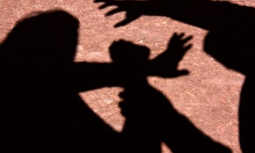 REGIÃO: Moradores tentam linchar ourives por estupro de estudante