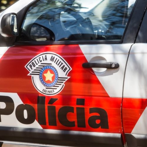 BARRETOS: Adolescentes são flagrados no bairro Luís Spina com moto furtada
