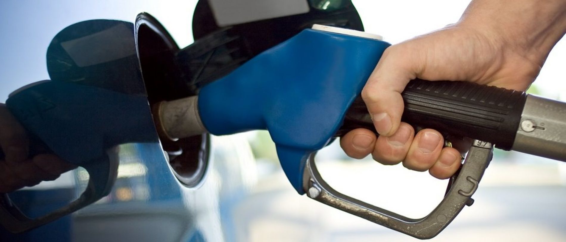 REAJUSTE: Petrobras anuncia alta de 0,50% no preço da gasolina