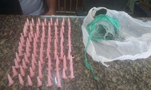 BARRETOS: Policiais Militares prende homem com 94 pinos cheios de cocaína no bairro Ibirapuera