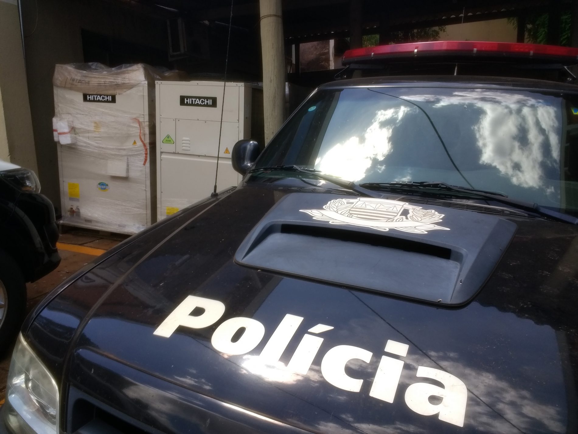 BARRETOS: Investigadores da DISE apreendem uma carga de aparelhos de ar condicionado industrial no bairro Marília