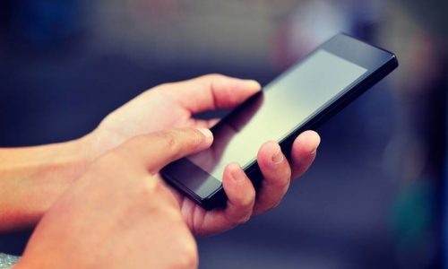 BARRETOS: Atendente tem celular furtado em seu local de trabalho