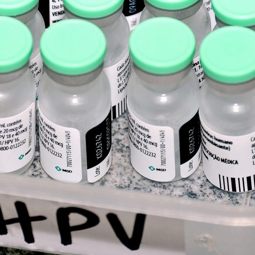 MINISTÉRIO DA SAÚDE: Campanha para aumentar número de jovens vacinados contra o HPV