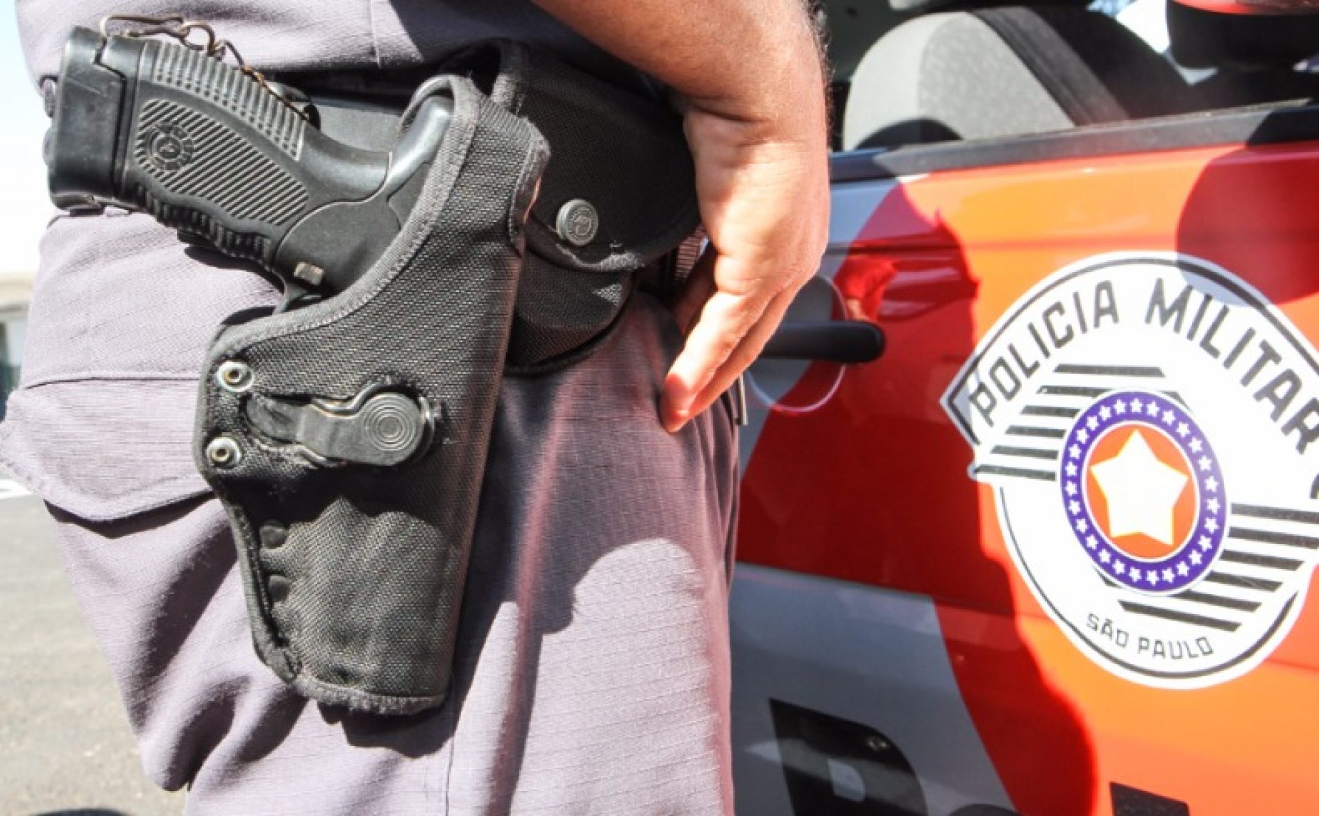 REGIÃO: Suspeito de roubo morre em troca de tiros com a polícia