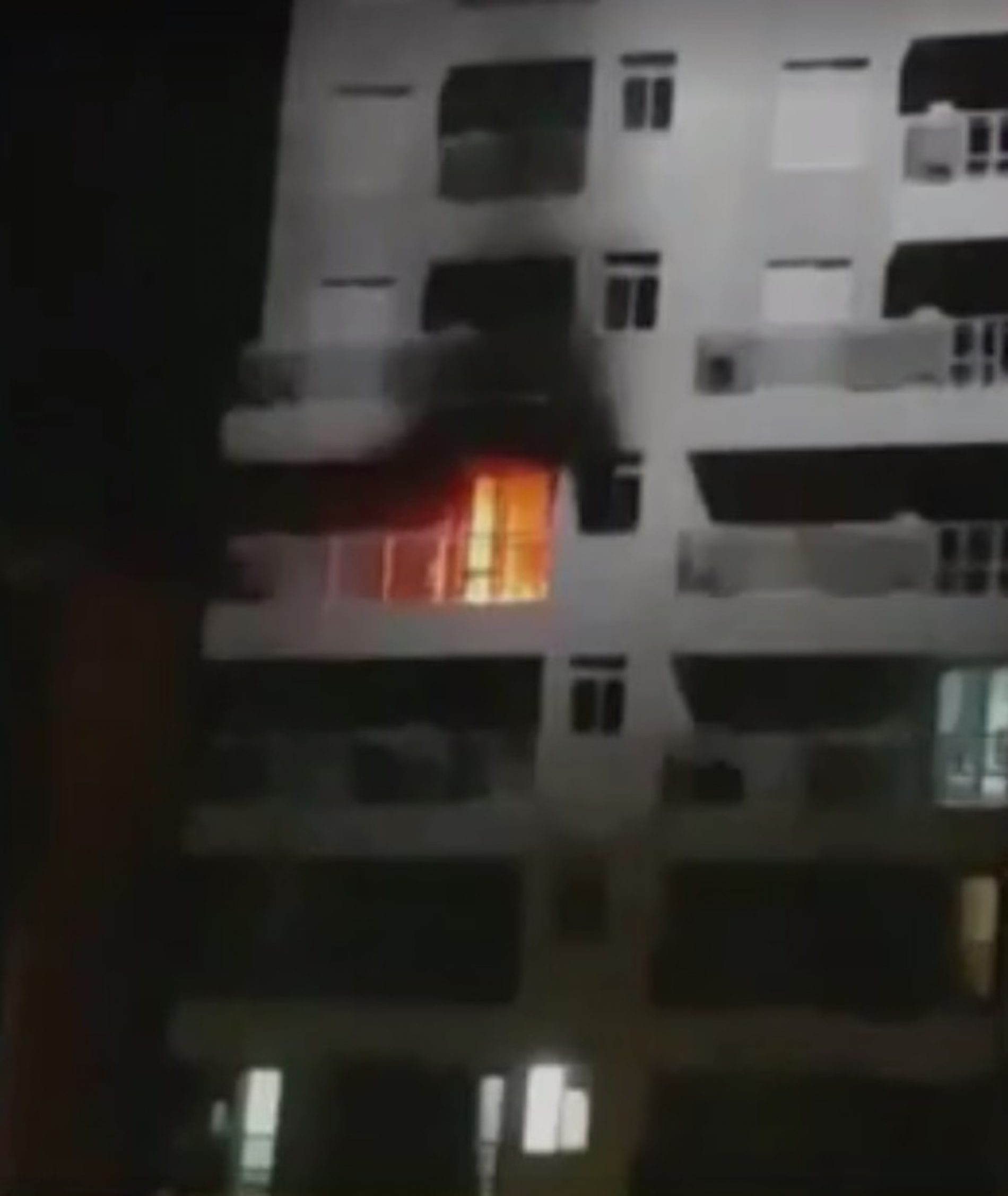 REGIÃO: Incêndio em apartamento mobiliza Corpo de Bombeiros em Rio Preto