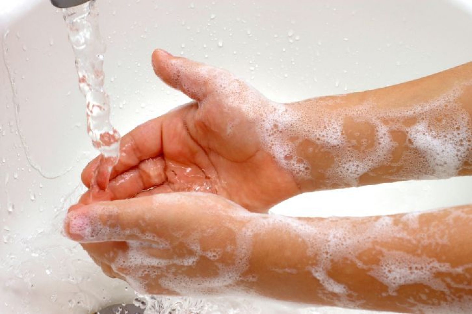 SAÚDE: Lavar as mãos é o primeiro passo para evitar as típicas doenças de outono e inverno