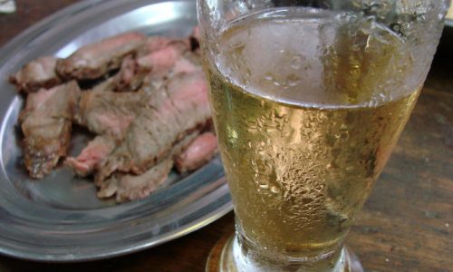 BARRETOS: Ladrão furta carne, cerveja e uísque em bar da Rua 38