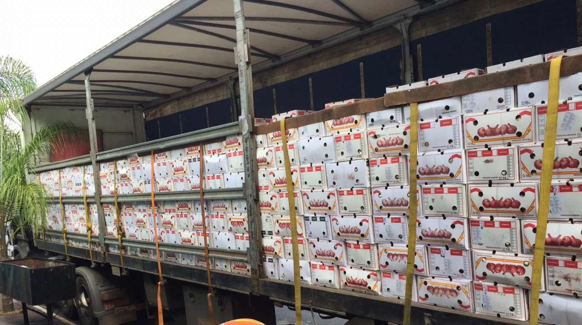 BARRETOS: Empresário registra furto de caminhão carregado com 15 toneladas de alho