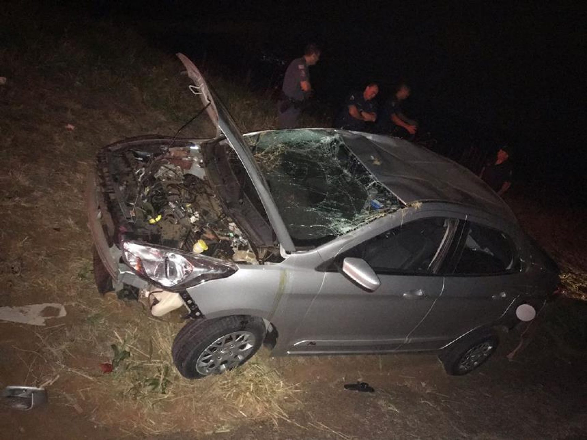 SEVERÍNIA: Motorista perde o controle de carro e capota no Trevo