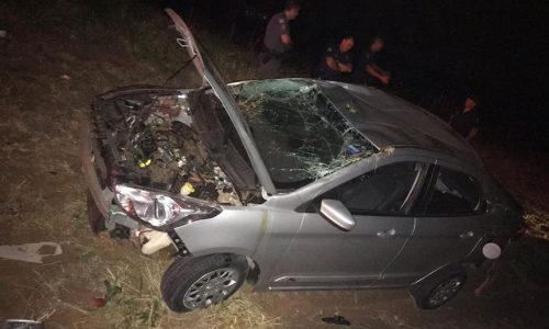 SEVERÍNIA: Motorista perde o controle de carro e capota no Trevo