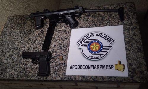 BEBEDOURO – Policia Militar apreende submetralhadora e pistola em residência