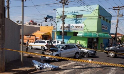 REGIÃO: Jovem de 21 anos morre em acidente após furar sinal vermelho
