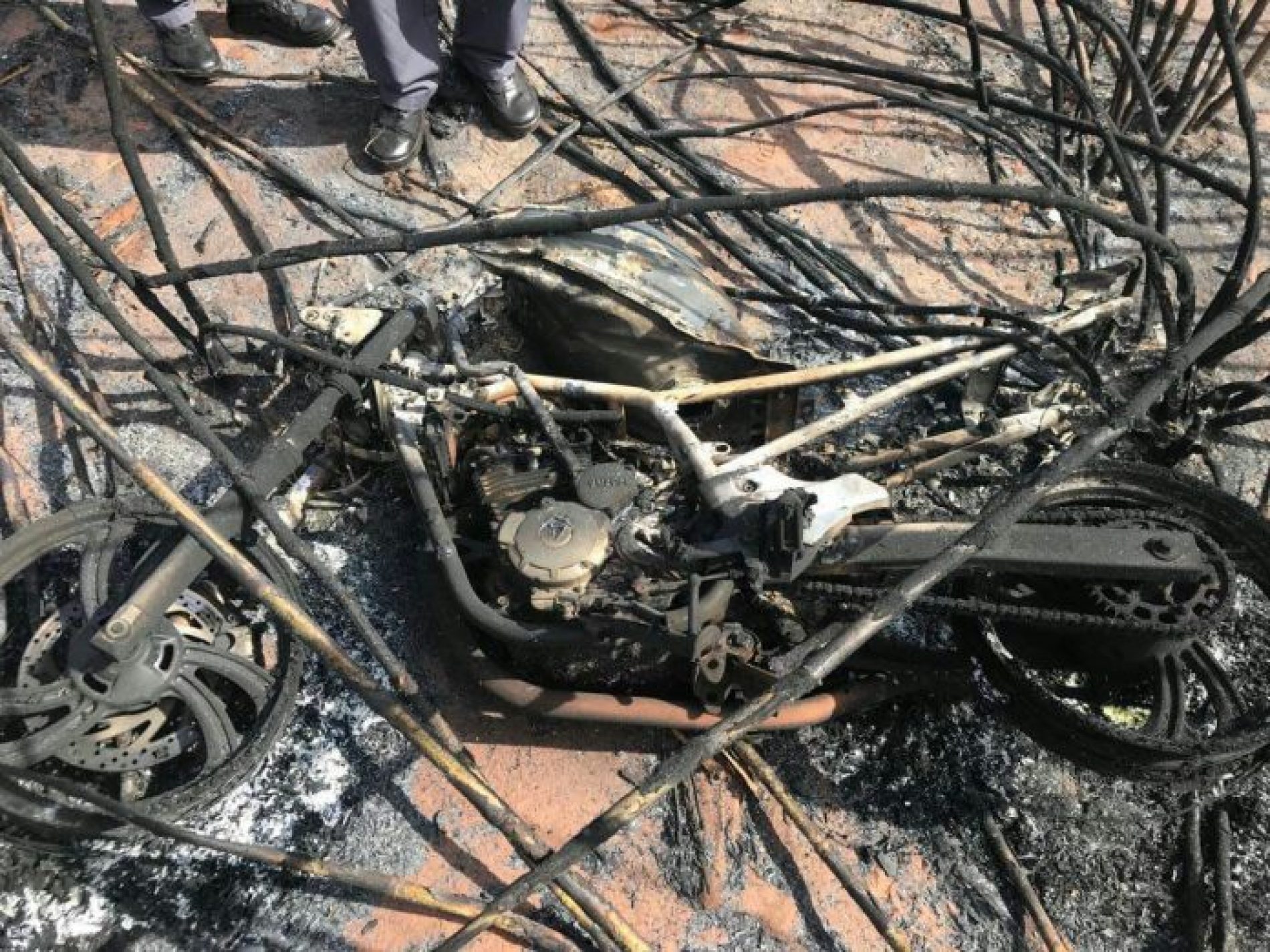 REGIÃO: Homem morre após ficar gravemente ferido ao tentar apagar incêndio de moto