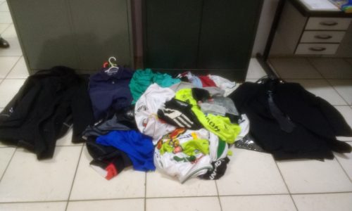 BARRETOS: Policia Militar prende em flagrante indivíduo furtando roupas, joias e outros objetos em residência no bairro América