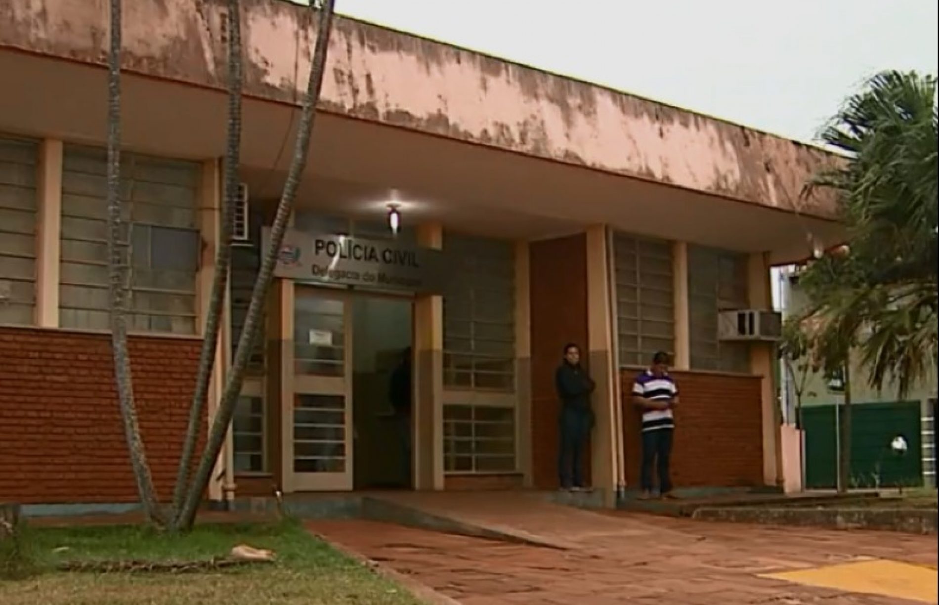 REGIÃO: Jovem esfaqueada pelo ex-namorado pode estar grávida, diz delegado