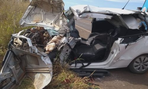 REGIÃO: Colisão entre ônibus e carro deixa 13 feridos