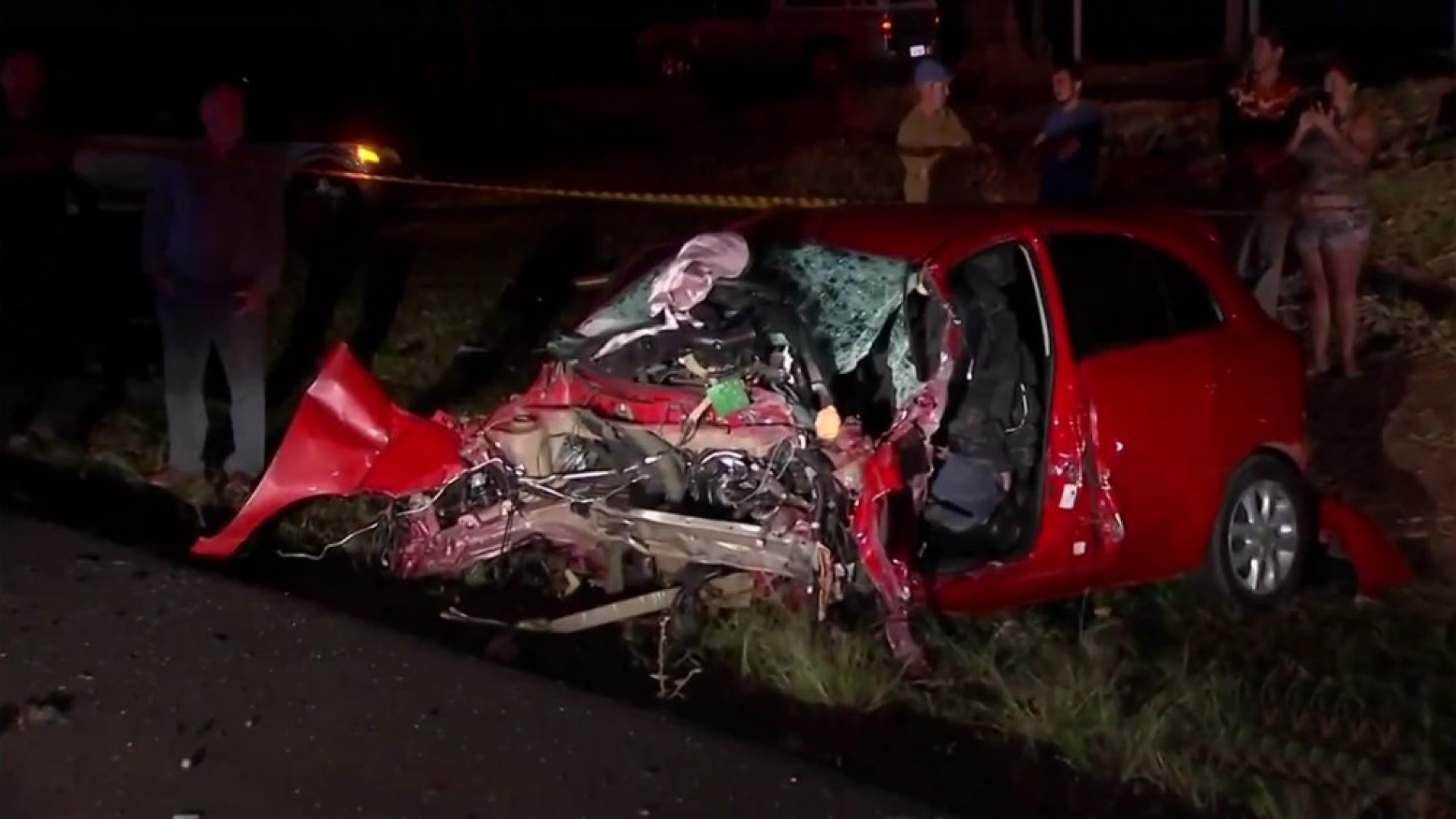 REGIÃO: Idosa morre em acidente com quatro veículos na BR-153