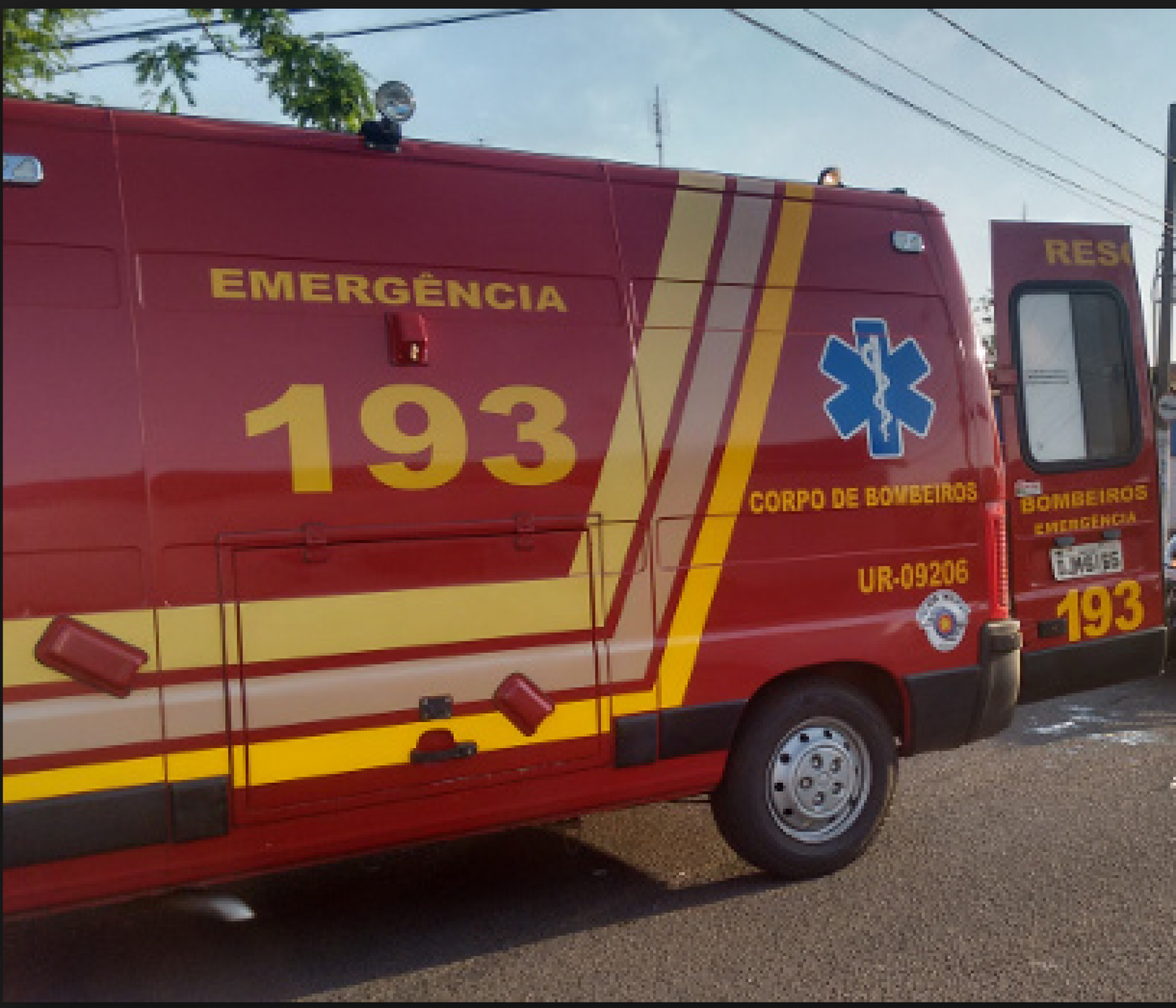 GUAÍRA: Colisão entre van e caminhão canavieiro termina em morte