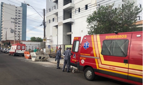 REGIÃO: Operário morre após ser atingido por peça de guindaste