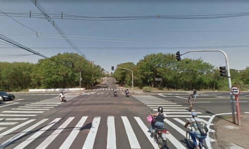 REGIÃO: Mulher morre atropelada por ônibus após cair da garupa da moto