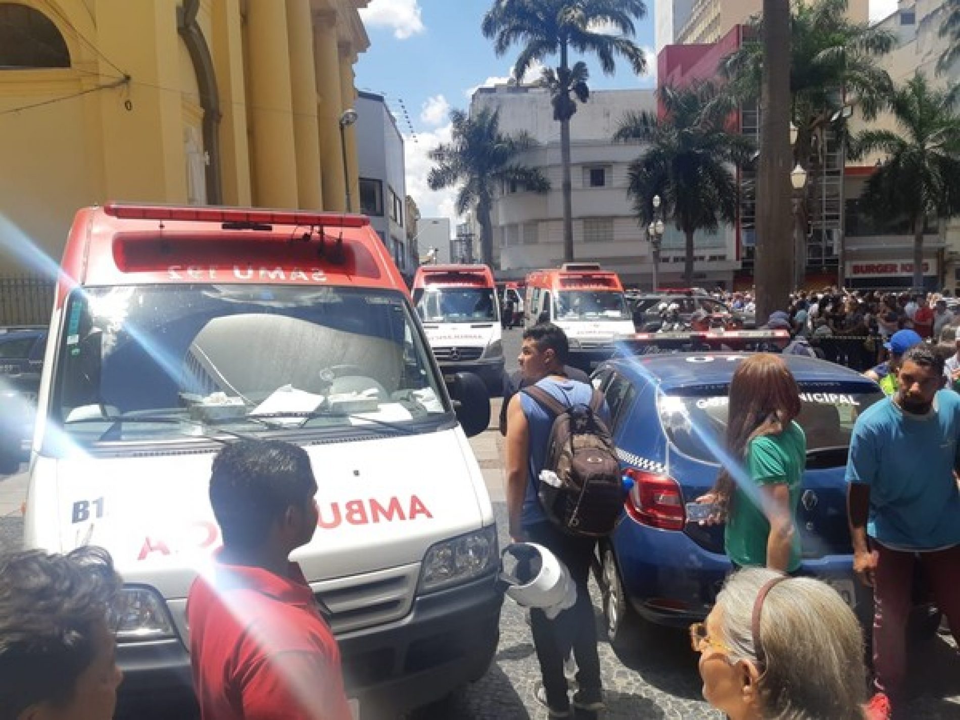 URGENTE: Homem invade missa, mata quatro e comete suicídio na Catedral de Campinas