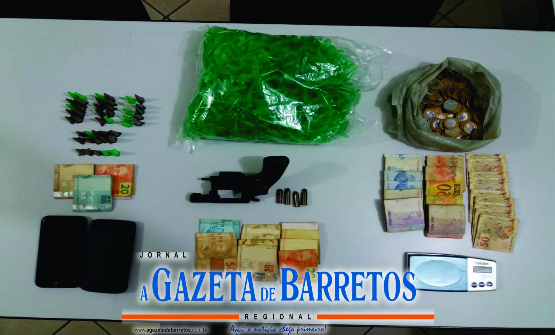 BARRETOS: Operação da PM prende homem por tráfico e apreende dinheiro, drogas, arma, munições e objetos relacionados a traficância