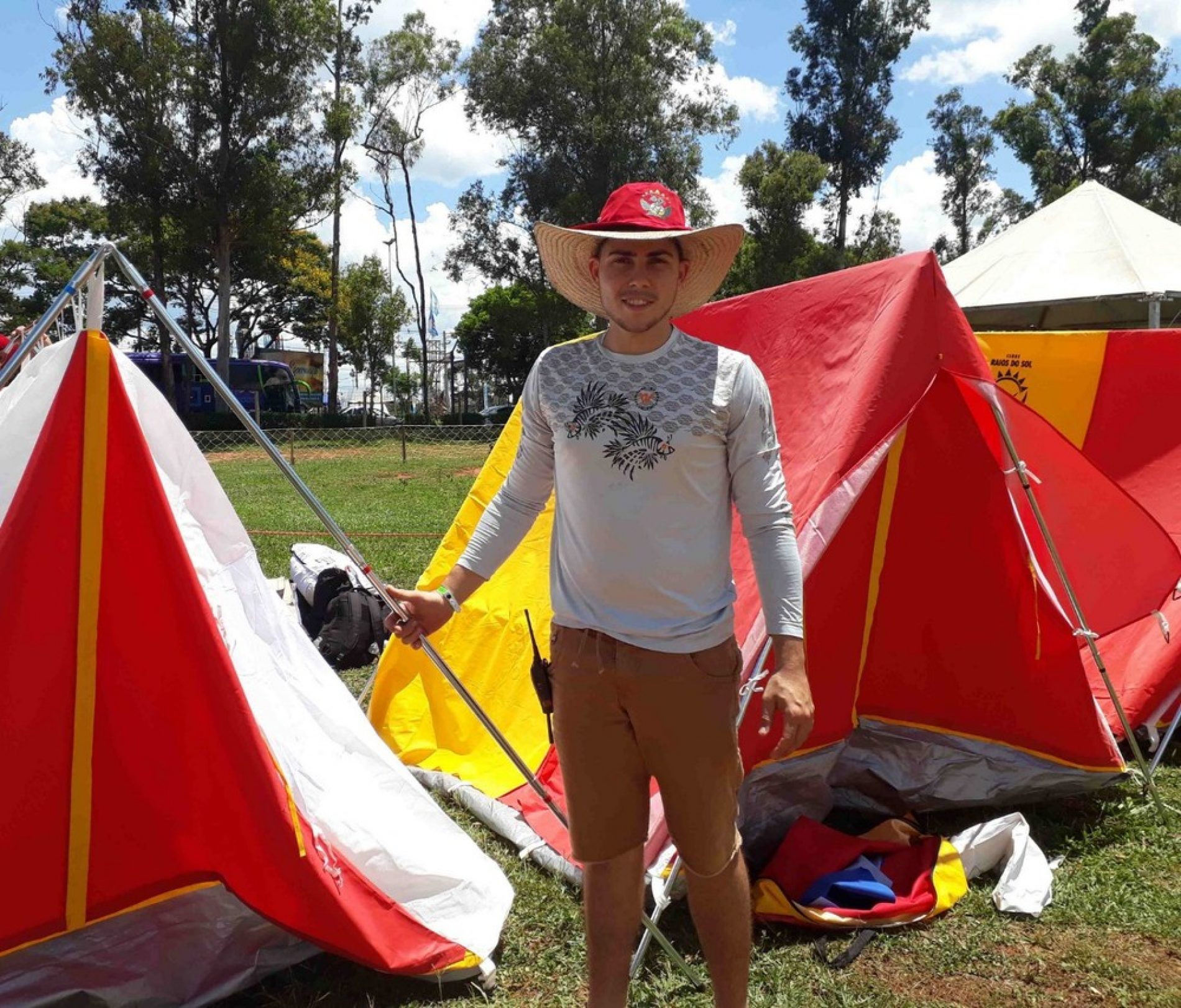 BARRETOS: Jovem deixa trabalho para acampar com 100 mil adventistas no Parque do Peão