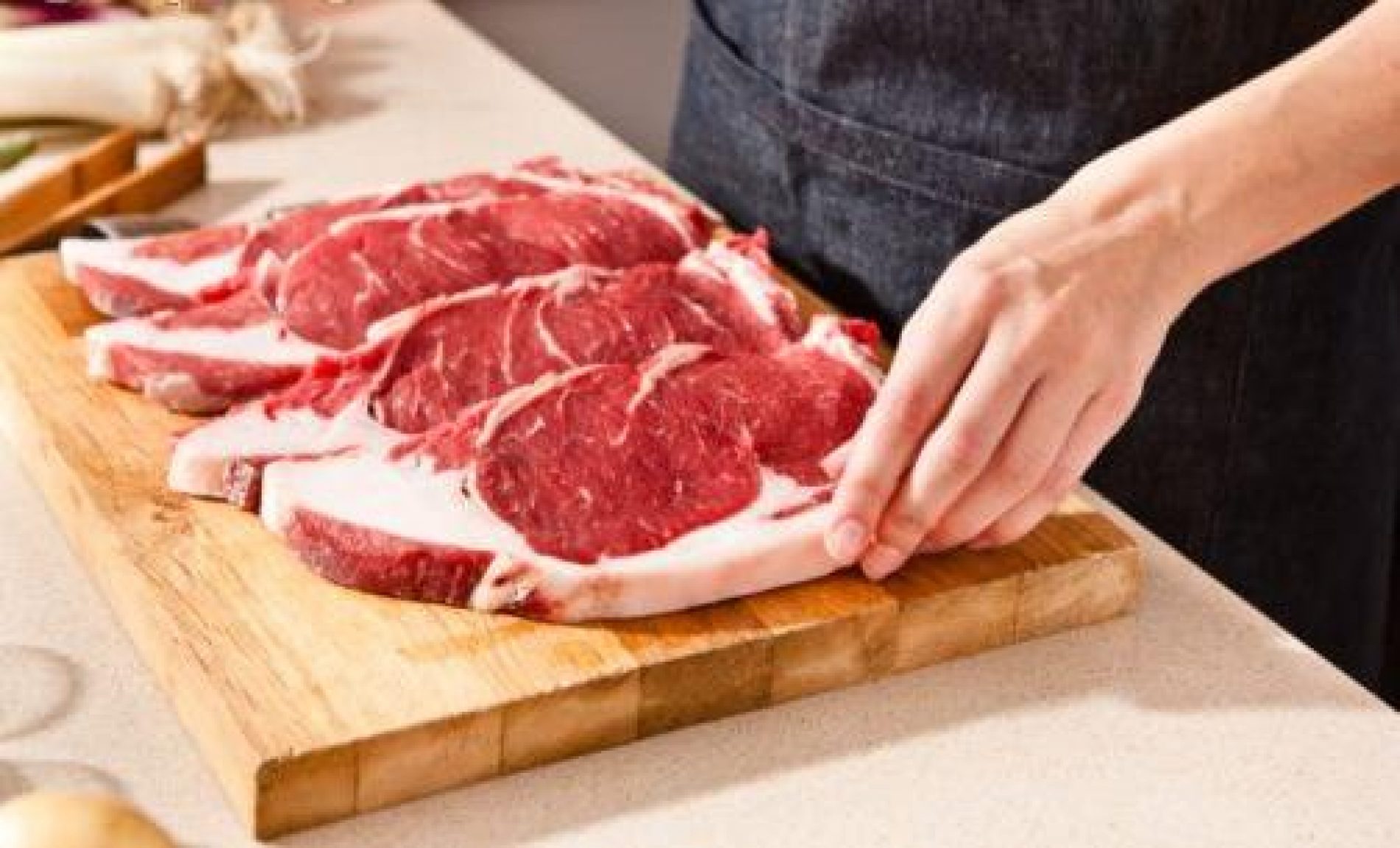 ECONOMIA: Carne tem aumento de quase 15% nos açougues e supermercados