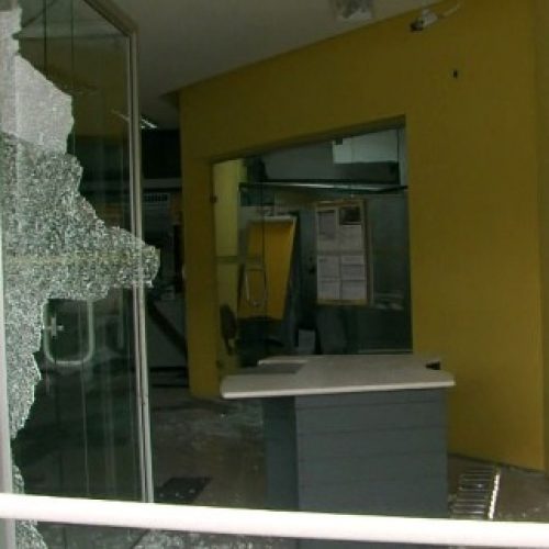 GUARAREMA: Quadrilha ataca bancos, PM reage a ação e 11 são mortos