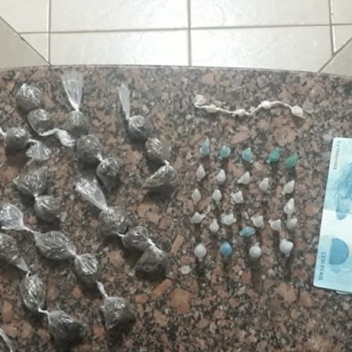 GUARACI: Polícia Militar prende cinco jovens barretenses pelo crime de tráfico de drogas