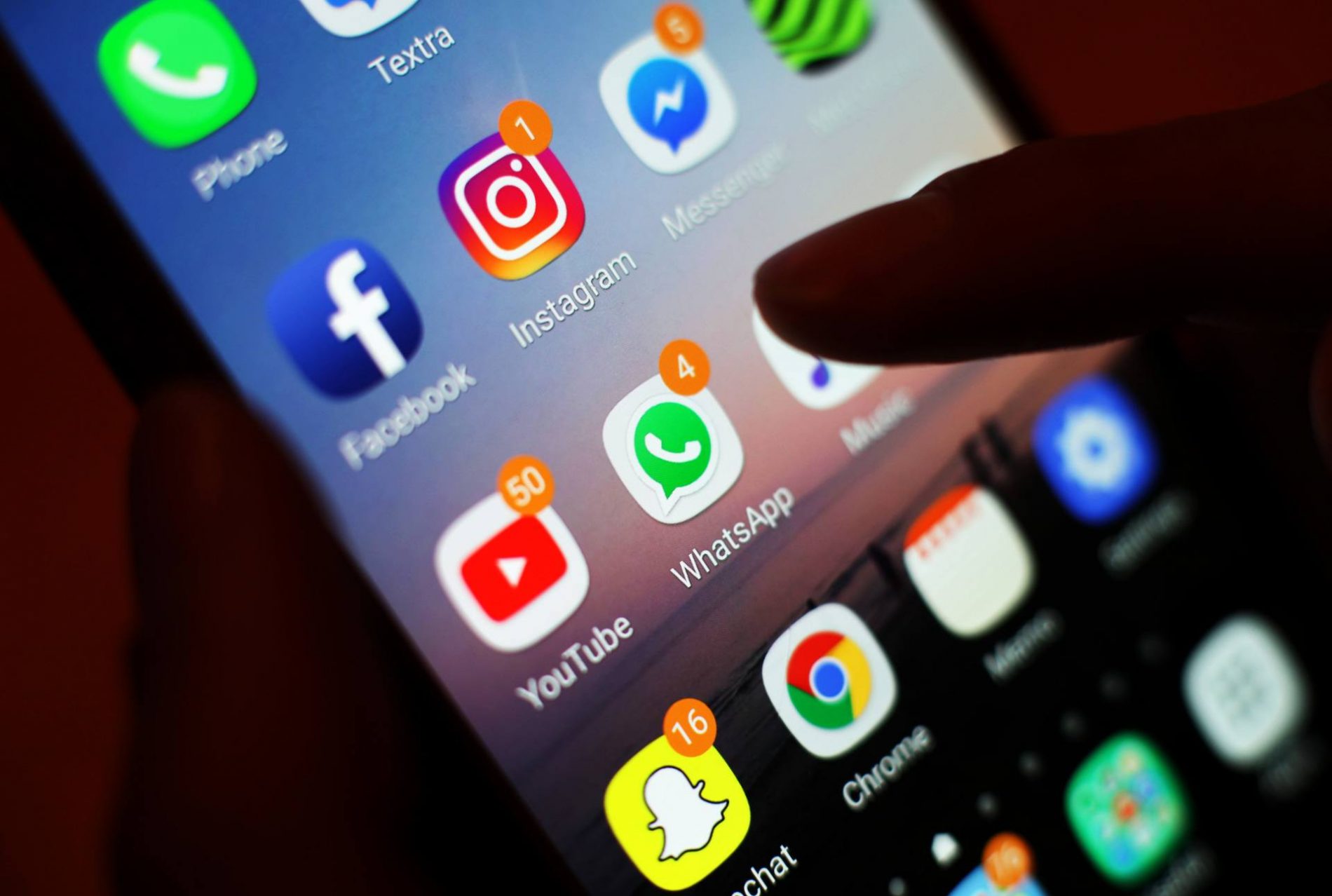 REGIÃO: Jovem registra queixa após encontrar conta de aplicativo usando suas fotos