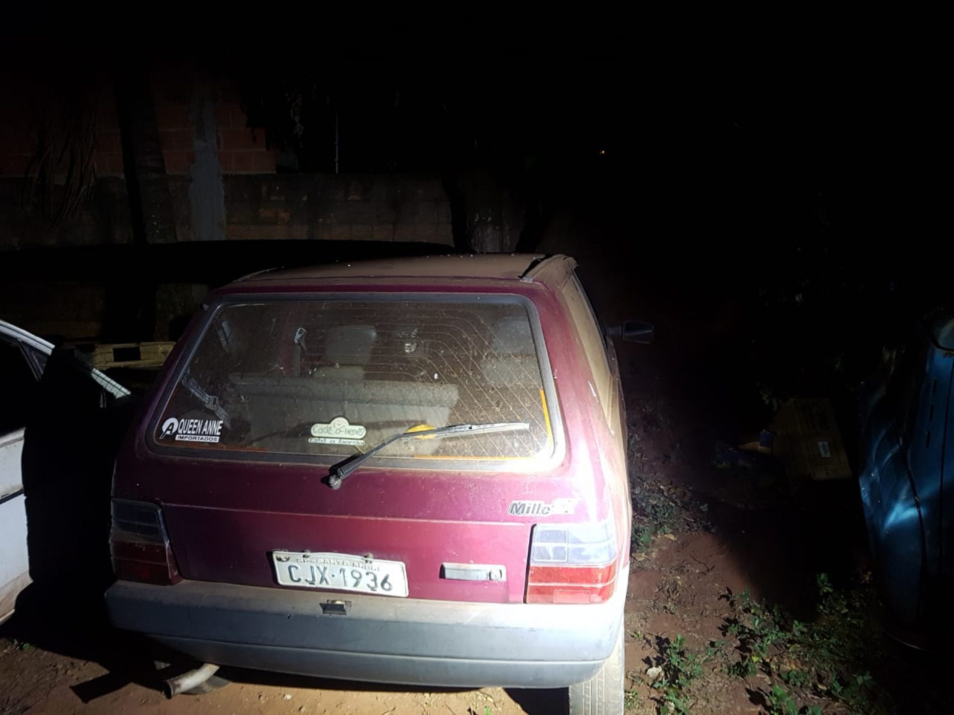 BARRETOS: Policia localiza carro furtado no Parque do Peão