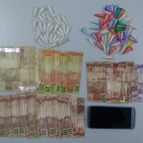 BARRETOS: Dois homens são presos e uma menor é apreendida por traficarem drogas no bairro Luís Spina