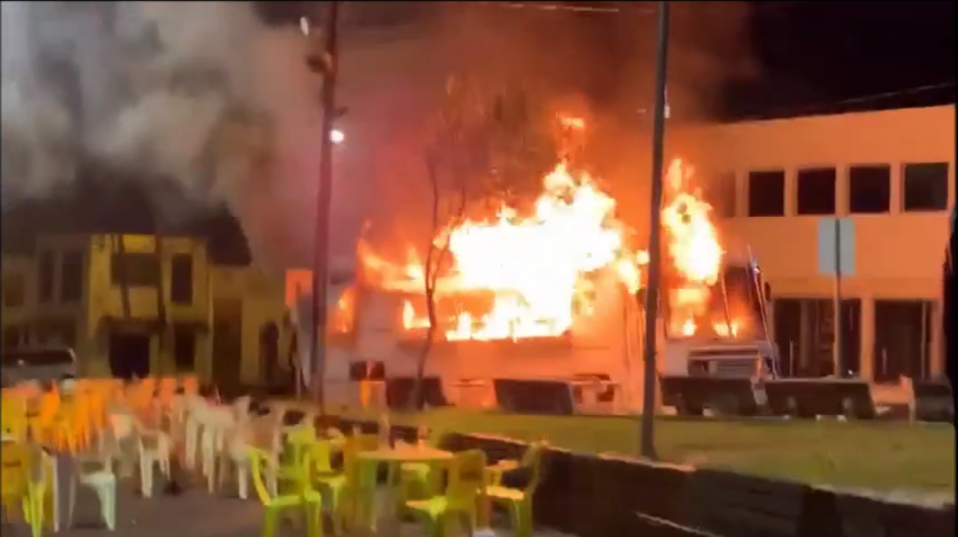BEBEDOURO: Food truck pega fogo na região central