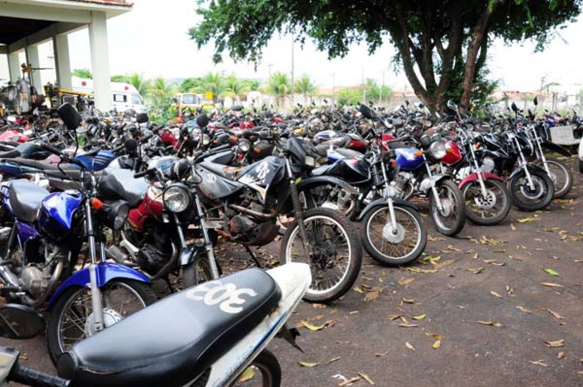 BARRETOS: Ladrões furtam peças de motos no pátio municipal