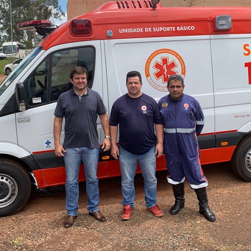 Barretos recebe nova ambulância SAMU