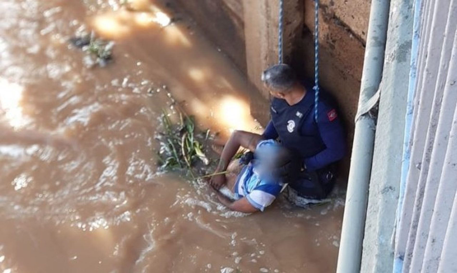 REGIÃO: Morador de rua é resgatado após se afogar em represa