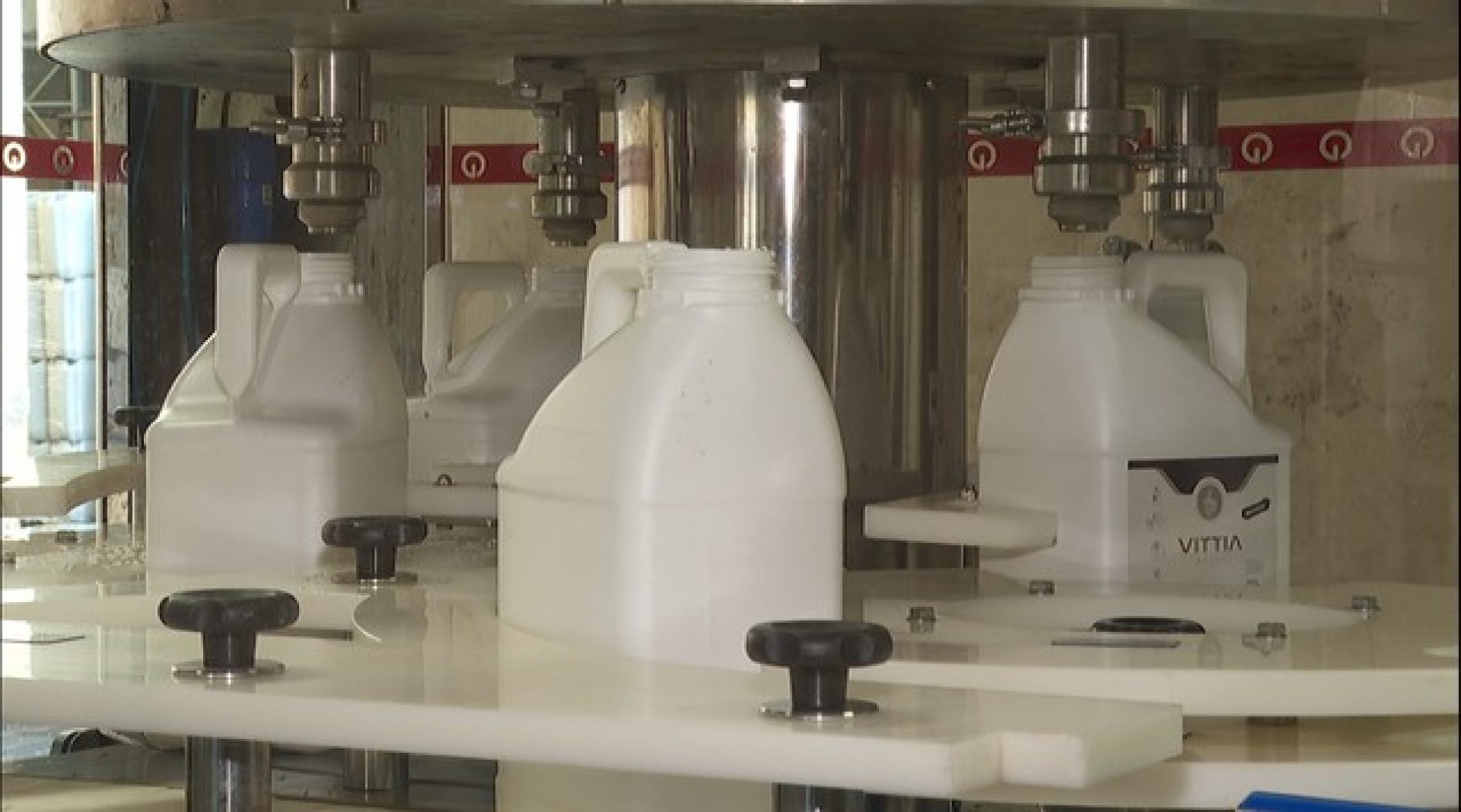 REGIÃO: Empresa de fertilizantes produz 15 mil litros de álcool em gel para doar a hospitais