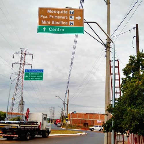 BARRETOS: Cidade ganha novas placas indicativas